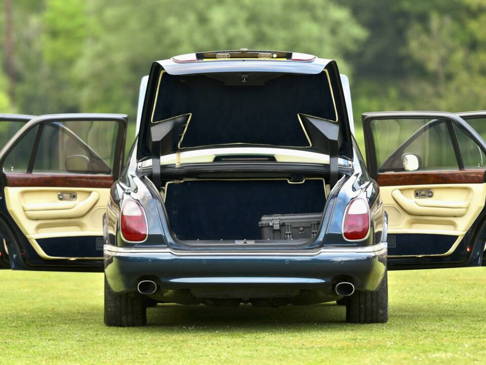 Imagen 22/50 de Bentley Arnage Green Label (1999)