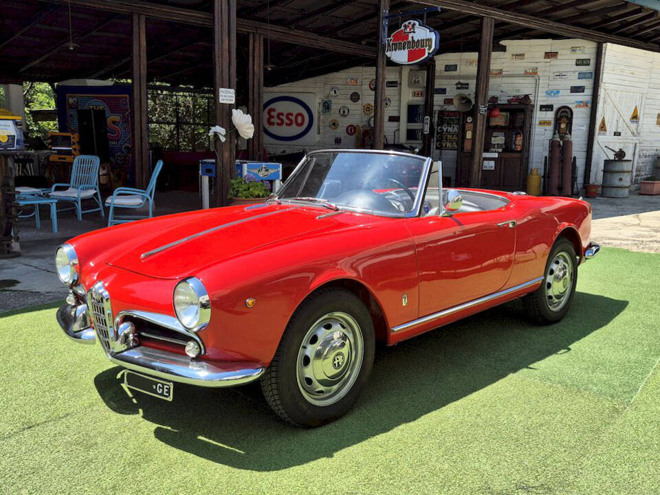 Image 18/71 of Alfa Romeo Giulietta Spider (1961)