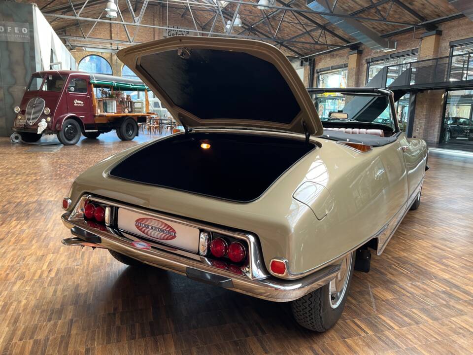 Imagen 24/31 de Citroën DS 21 Usine (1970)
