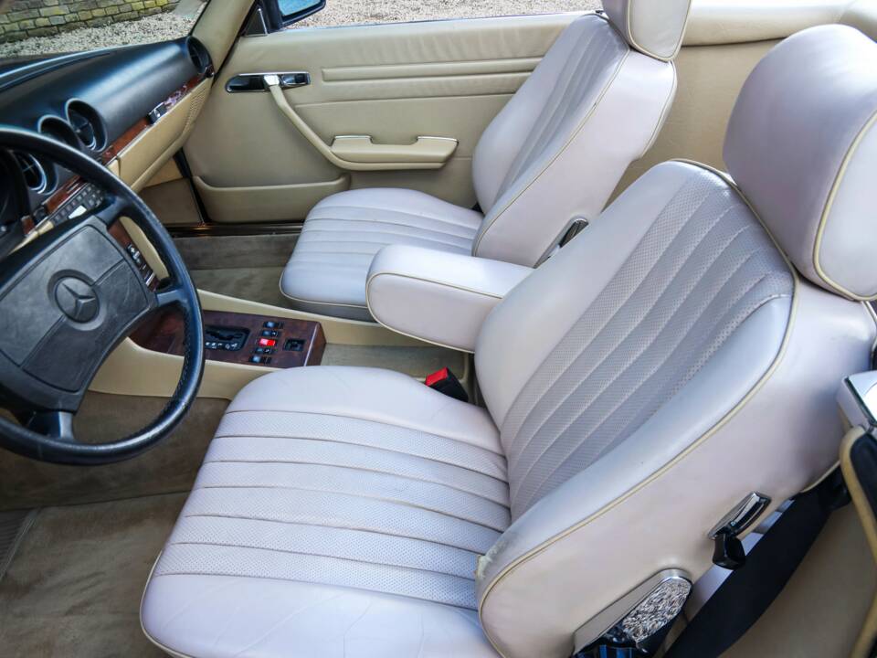 Image 48/50 de Mercedes-Benz 420 SL (1986)