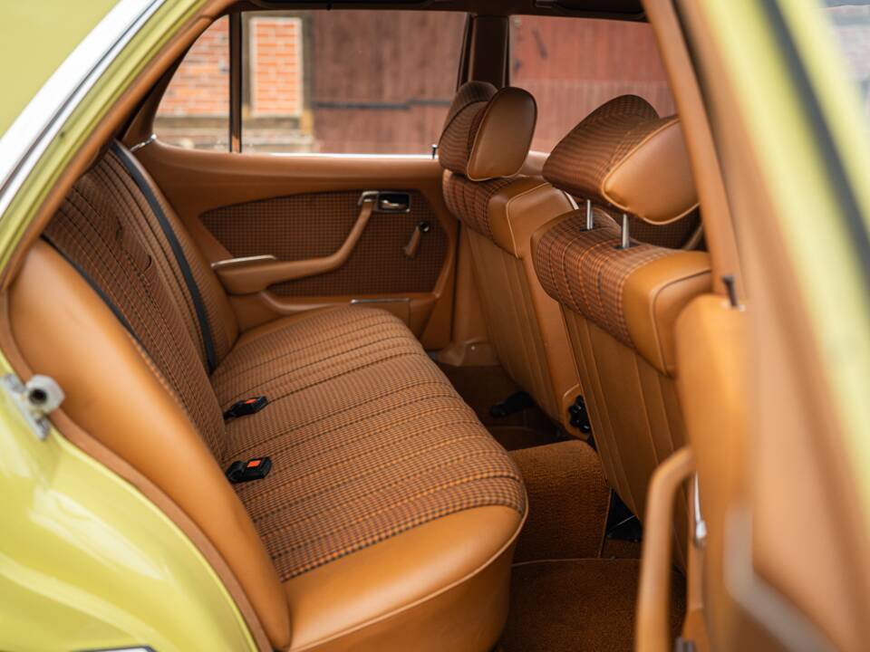 Afbeelding 37/75 van Mercedes-Benz 280 SE (1976)