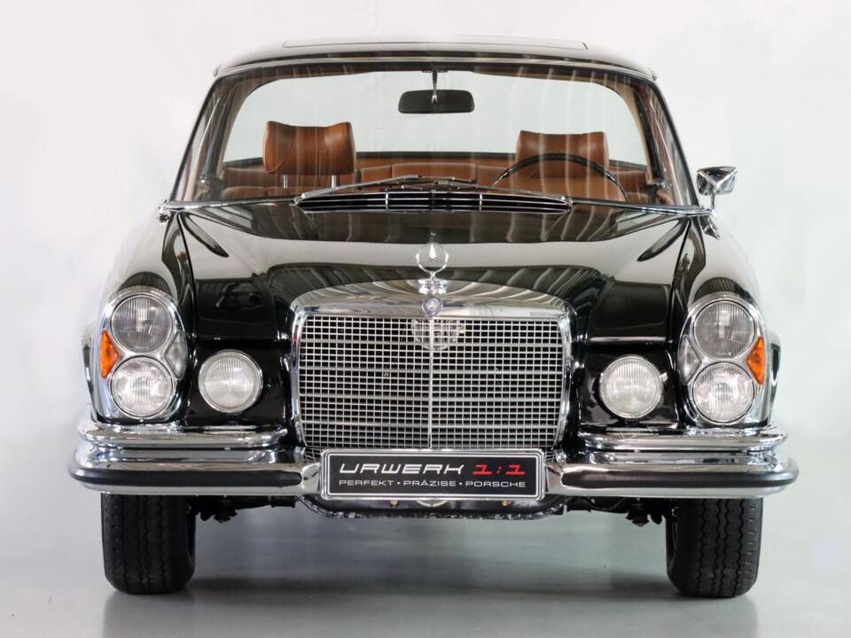 Image 6/99 of Mercedes-Benz 280 SE 3,5 (1971)