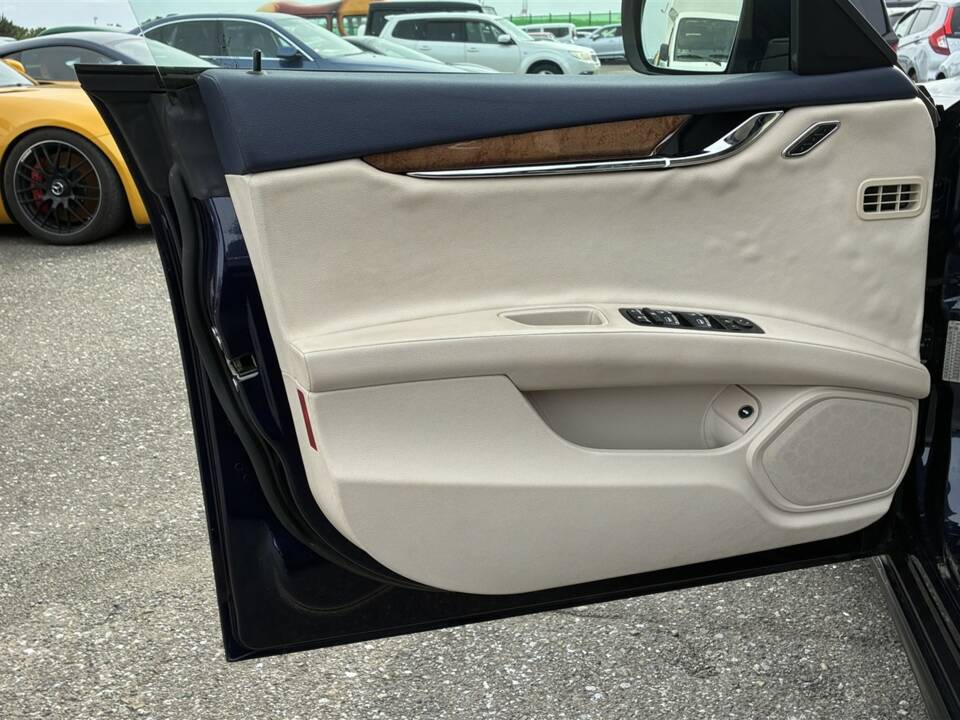Image 14/53 of Maserati Quattroporte GTS (2013)