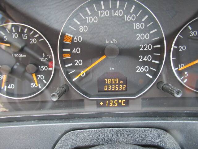 Bild 7/13 von Mercedes-Benz SL 320 (2000)