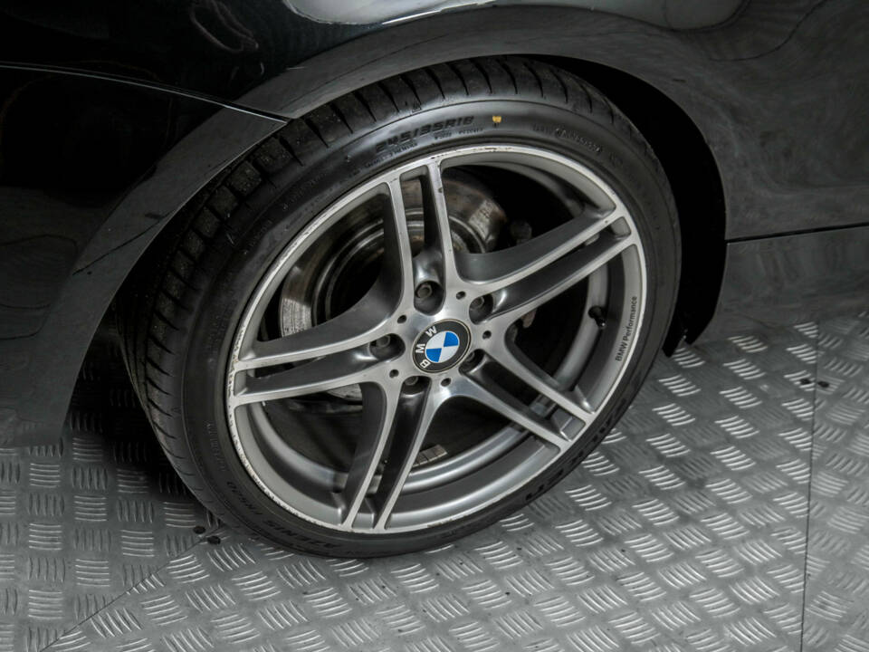Bild 34/50 von BMW 125i (2008)
