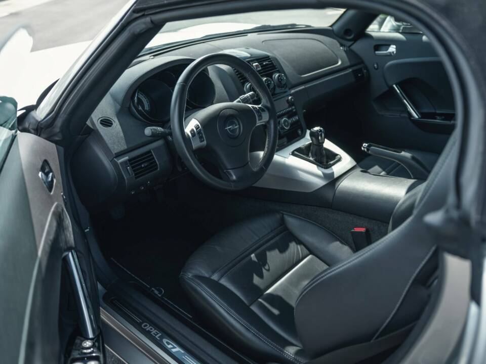 Bild 13/15 von Opel GT (2008)