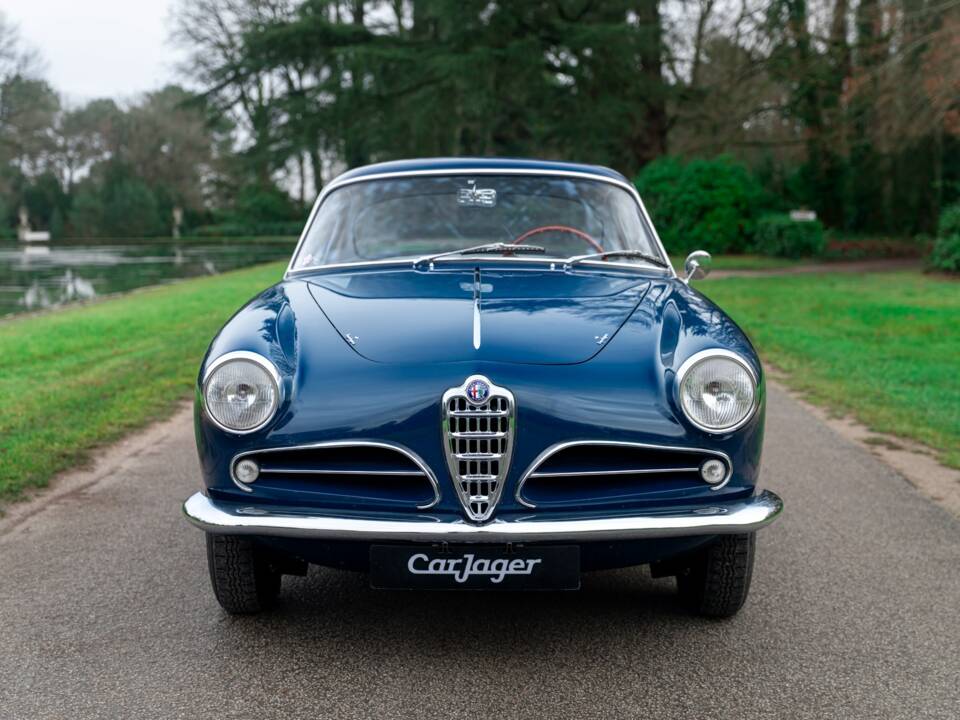 Image 3/9 of Alfa Romeo 1900 C Super Sprint Touring (1956)