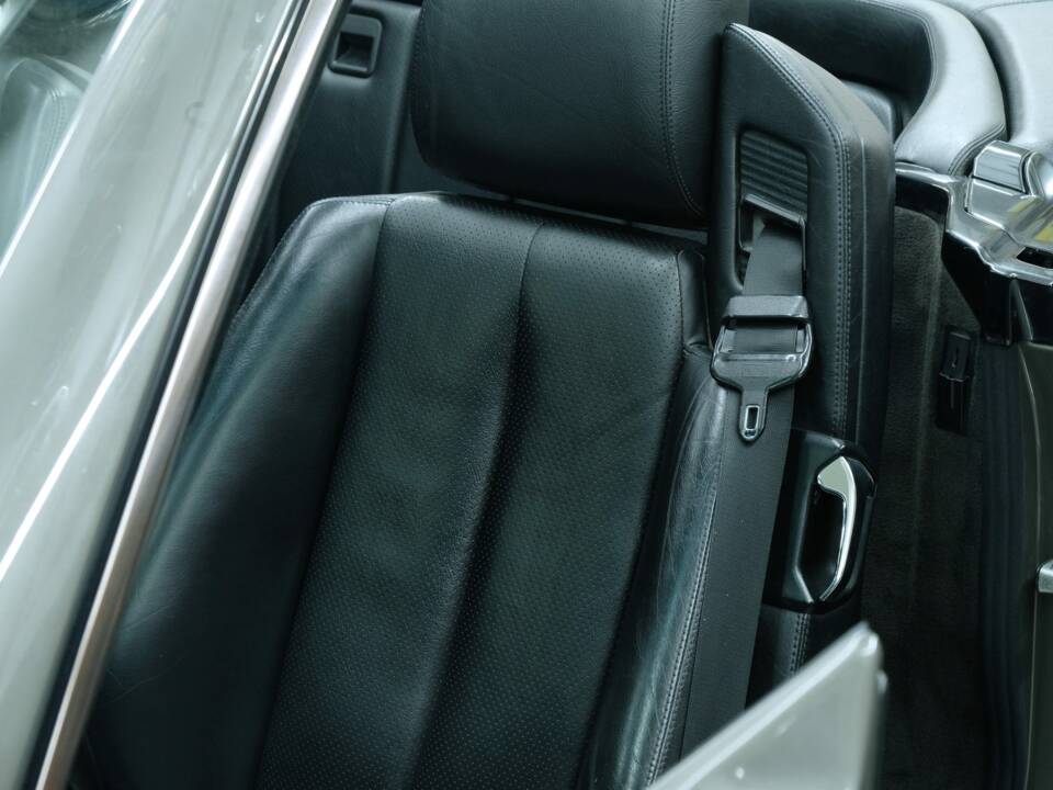 Image 47/50 of Mercedes-Benz SL 500 (1994)