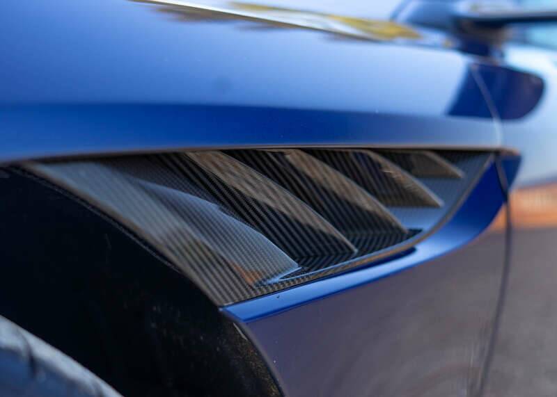 Immagine 35/50 di Aston Martin DBS Superleggera (2018)