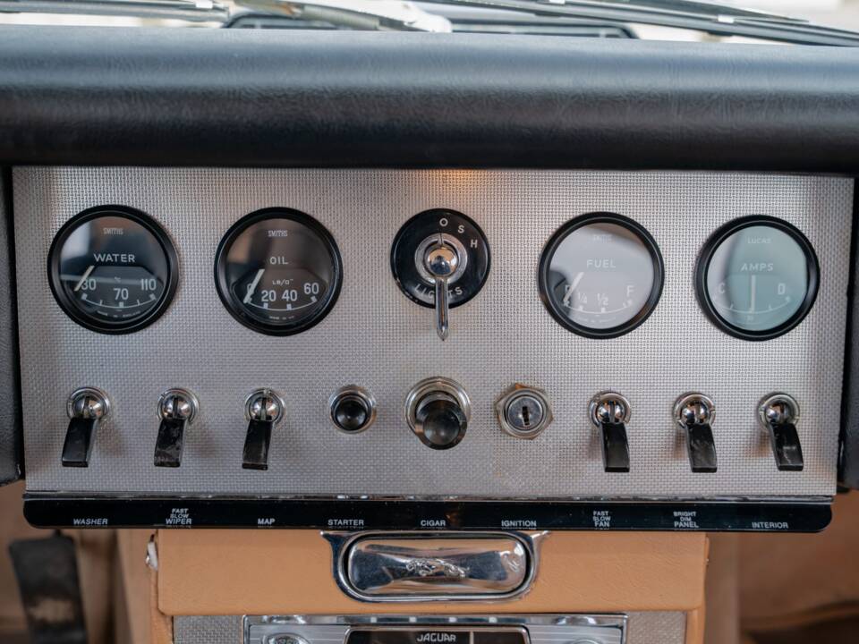 Immagine 24/38 di Jaguar E-Type 3.8 (1962)