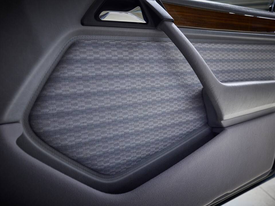 Image 67/100 of Mercedes-Benz 230 TE (1990)