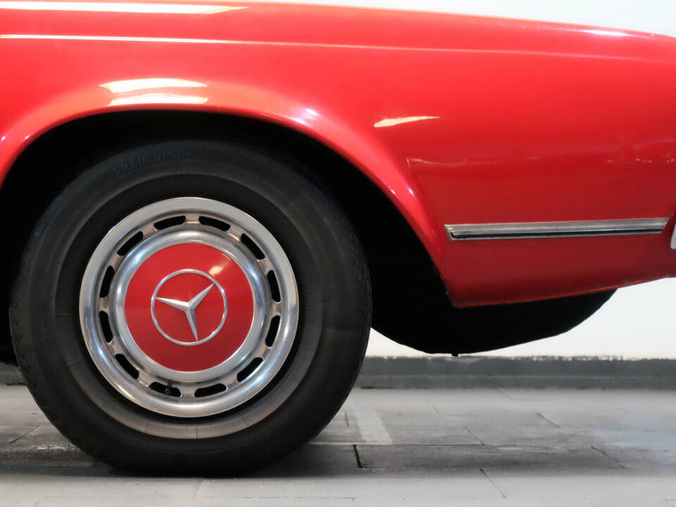 Image 24/28 of Mercedes-Benz 230 SL (1964)