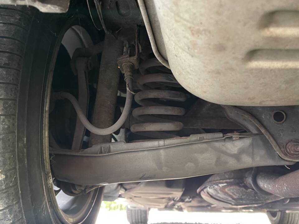 Image 36/50 of Mercedes-Benz E 320 (1998)