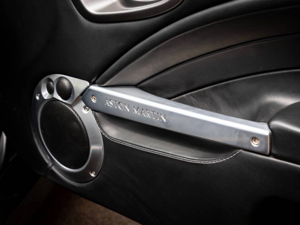 Bild 33/50 von Aston Martin V12 Vanquish S (2005)
