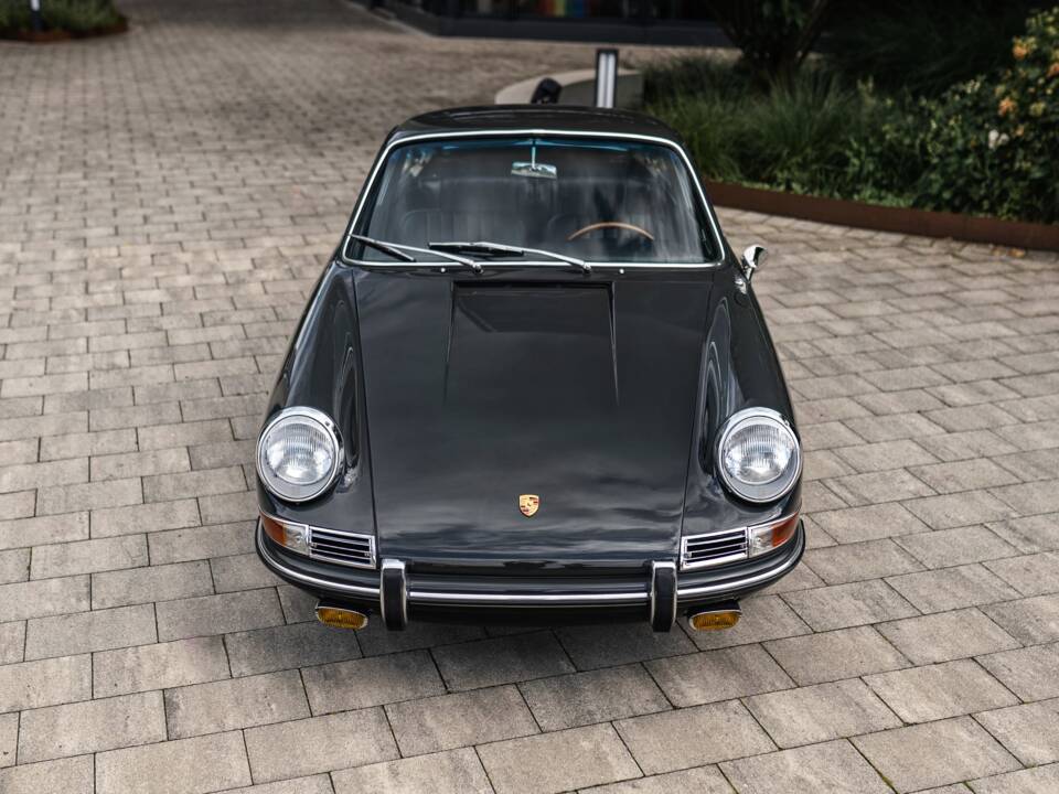 Immagine 21/59 di Porsche 911 2.0 (1967)