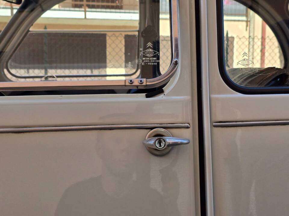 Afbeelding 49/50 van Citroën 2 CV 6 (1991)