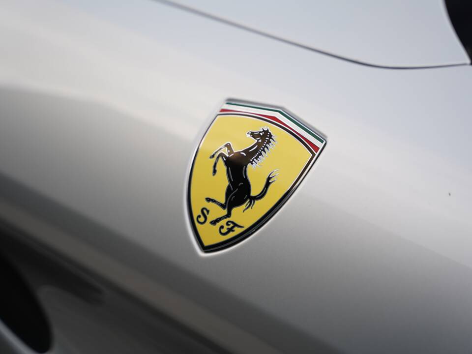 Bild 48/50 von Ferrari California T (2015)
