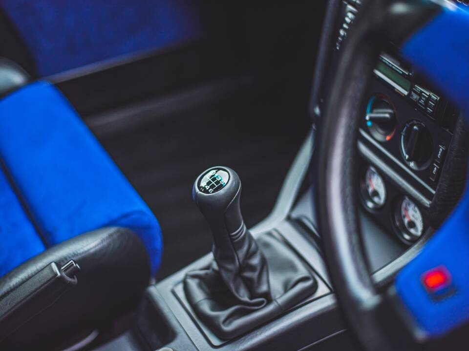 Image 37/45 of Audi RS2 Avant (1994)