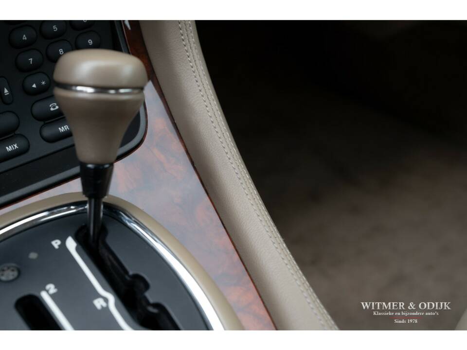 Bild 14/30 von Jaguar XJ 8 Executive (1998)