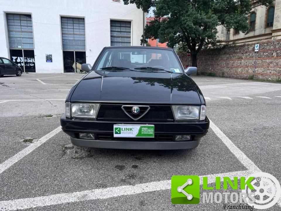 Afbeelding 2/10 van Alfa Romeo 75 1.6 (1992)