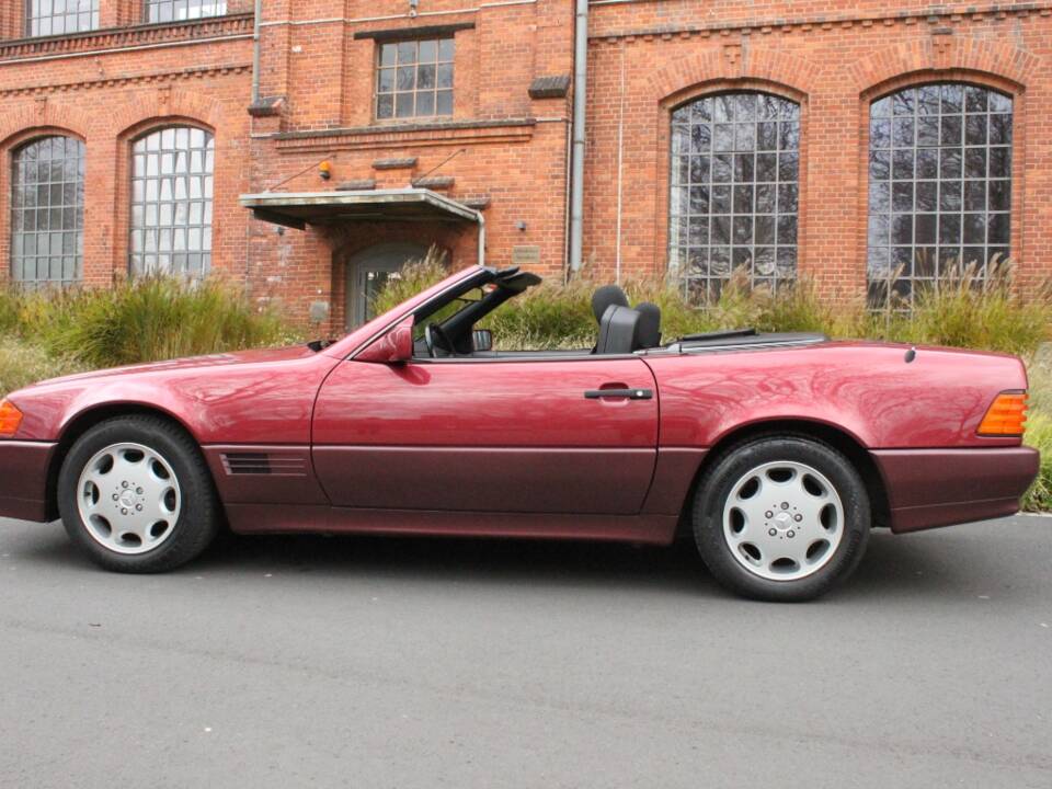 Bild 4/24 von Mercedes-Benz 500 SL (1991)