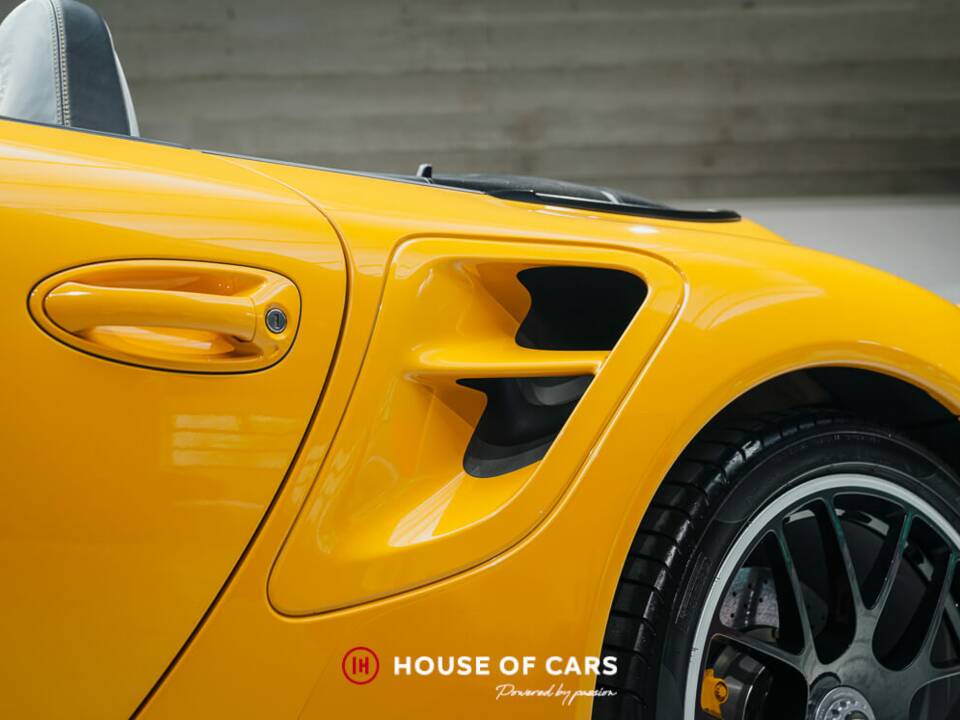 Immagine 14/24 di Porsche 911 Turbo S (2011)