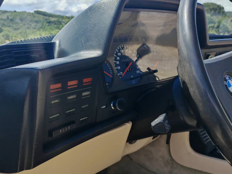 Image 39/50 of BMW 635 CSi (1981)
