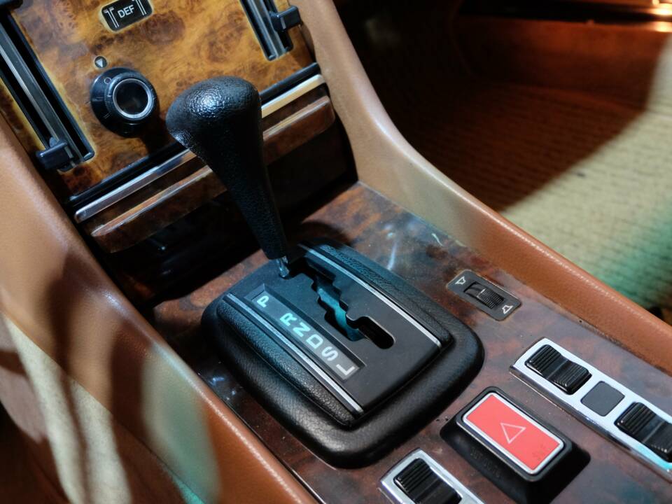 Bild 14/29 von Mercedes-Benz 500 SLC (1980)