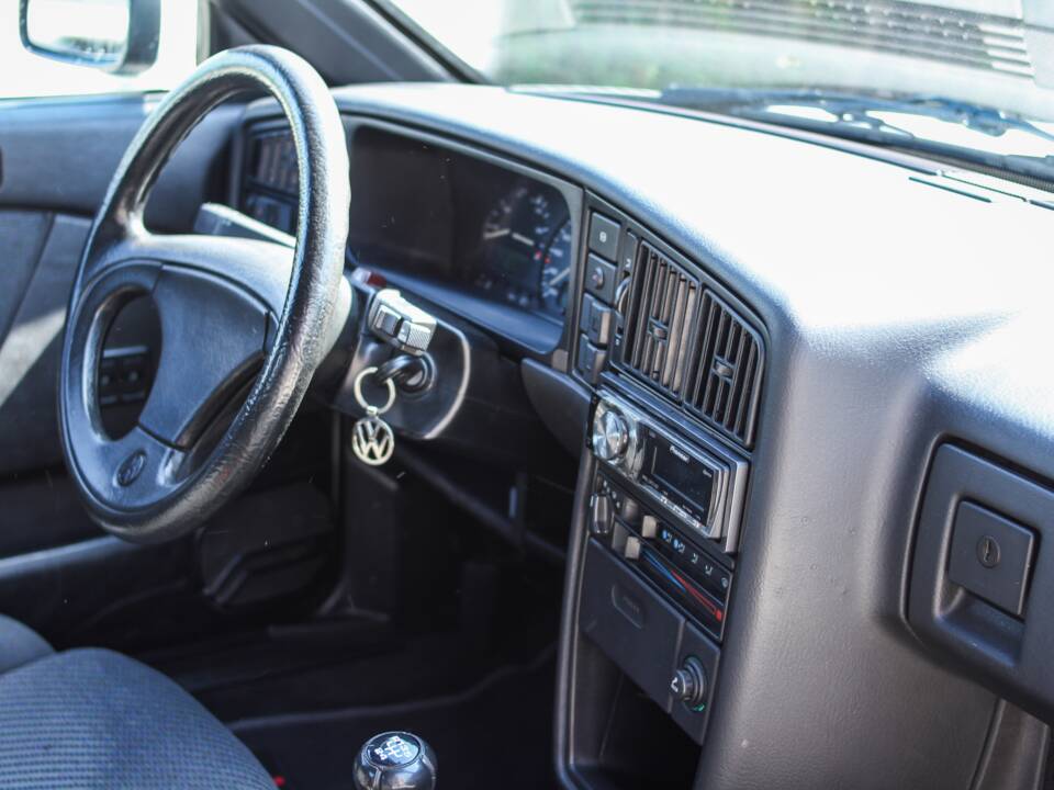 Image 12/31 of Volkswagen Corrado VR6 2.8 (1992)
