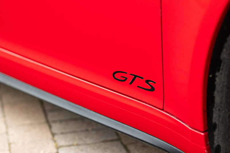 Immagine 33/50 di Porsche 911 Targa 4 GTS (2015)