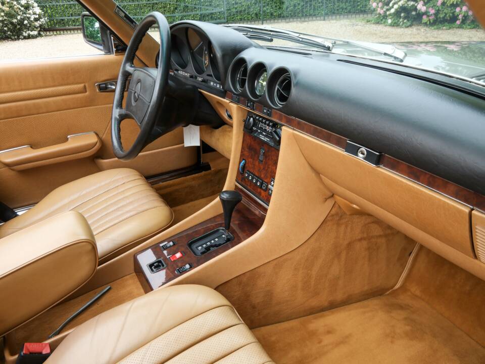 Image 11/50 de Mercedes-Benz 560 SL (1988)