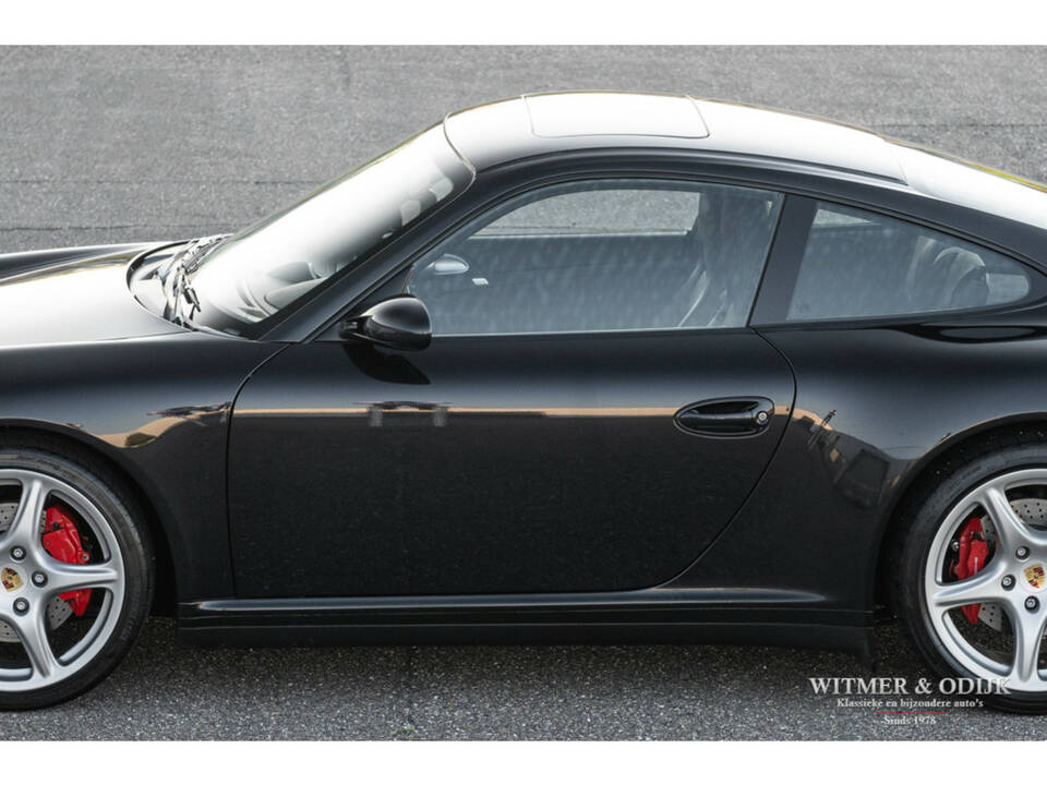 Image 15/29 of Porsche 911 Carrera 4S (2008)