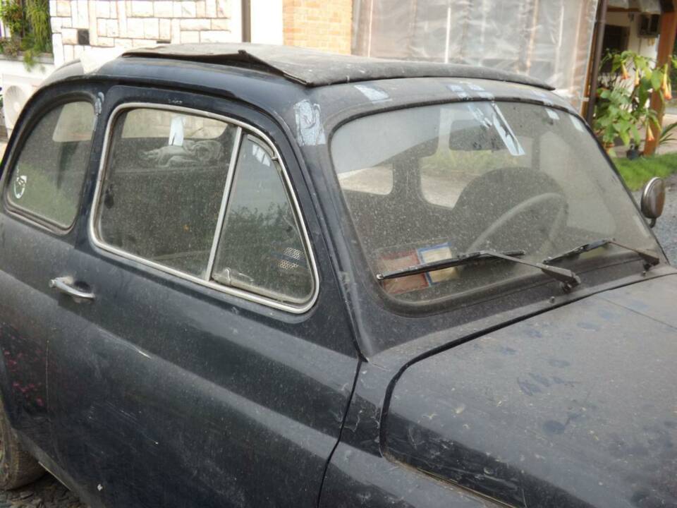 Image 24/50 of FIAT 500 F (1971)