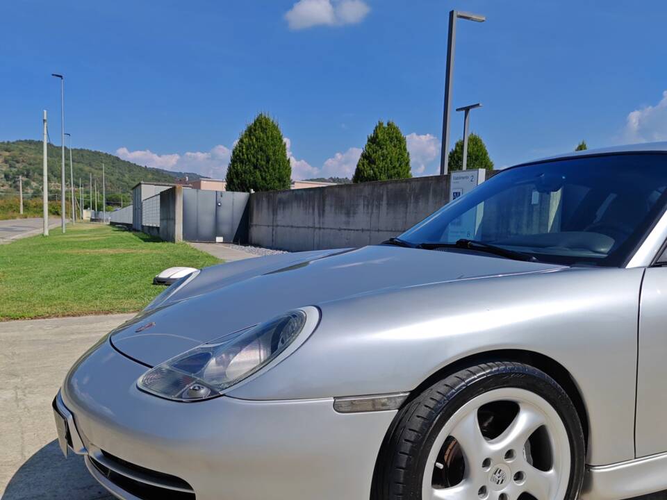 Image 31/50 de Porsche 911 Carrera (1999)