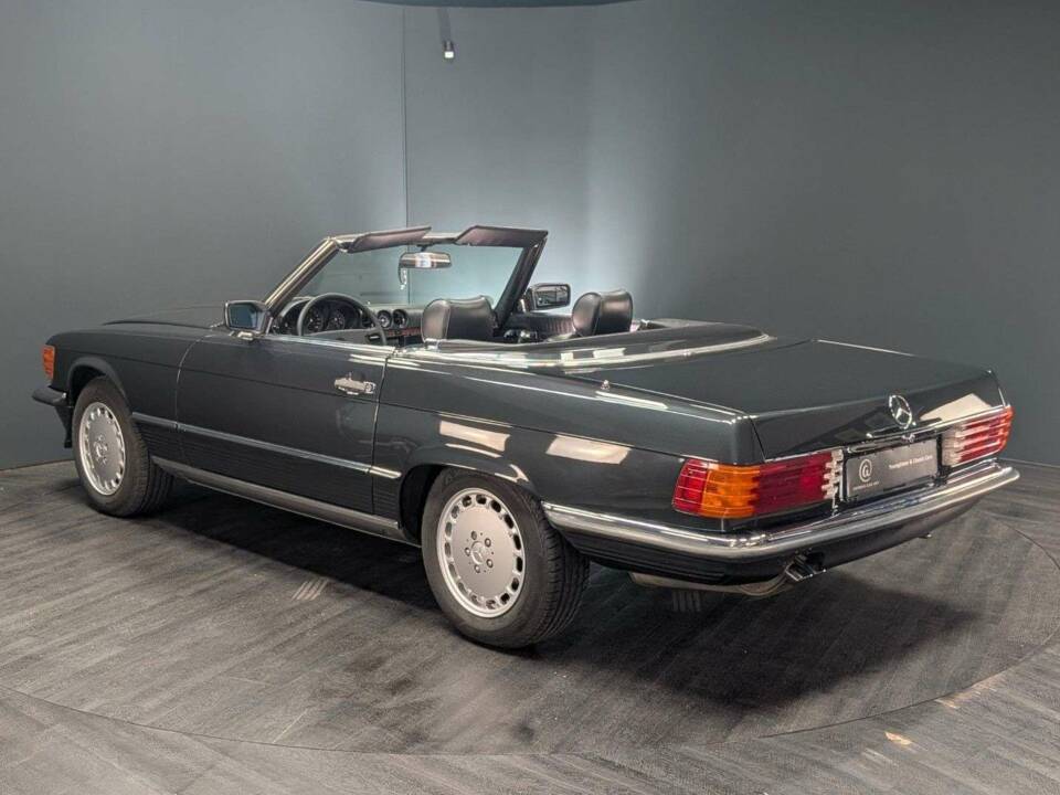 Image 8/50 of Mercedes-Benz 300 SL (1989)