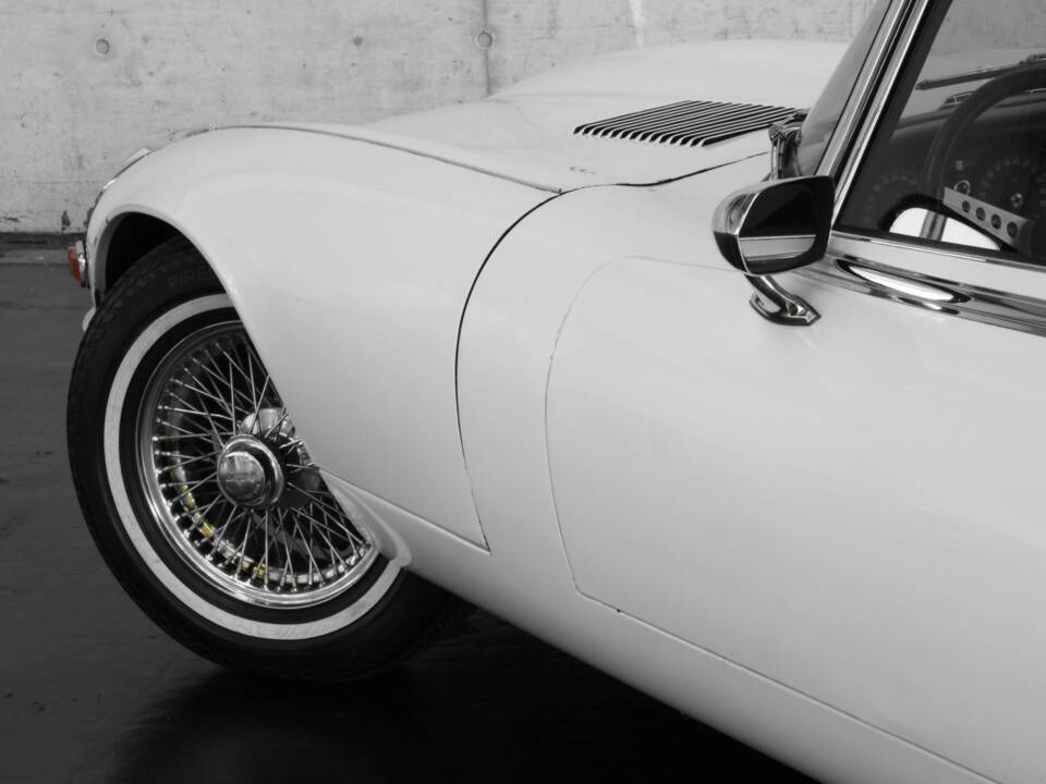 Bild 12/40 von Jaguar E-Type V12 (1972)