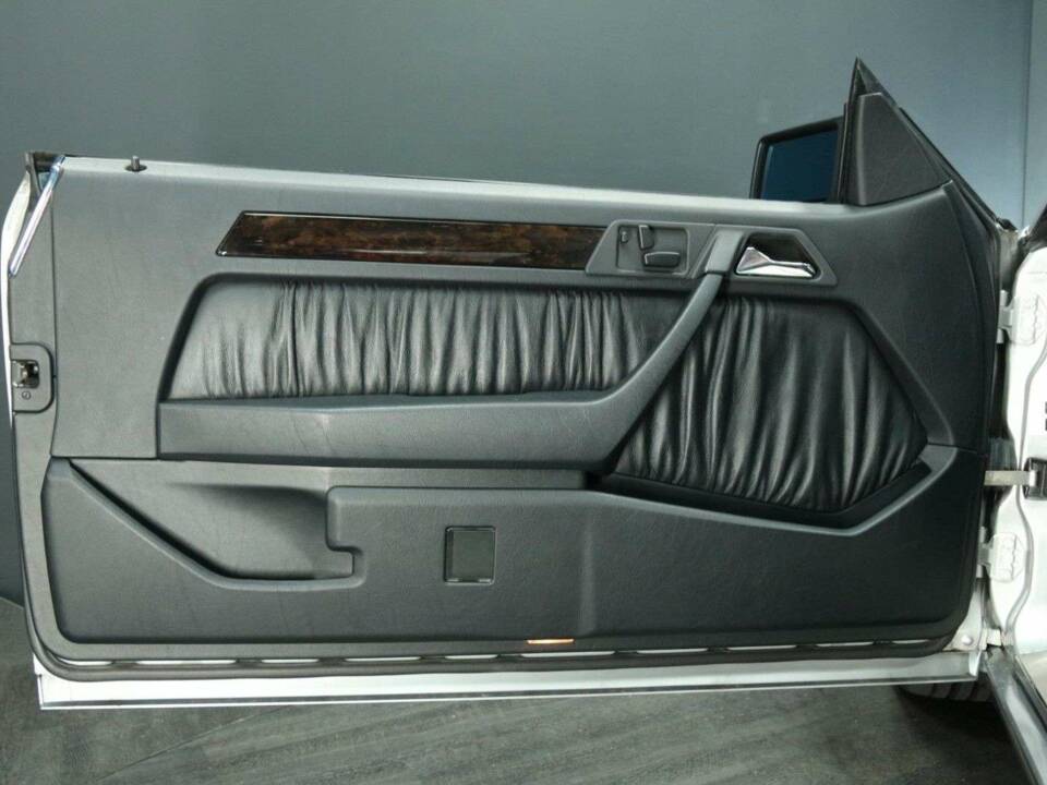 Immagine 10/30 di Mercedes-Benz E 320 &quot;Final Edition&quot; (1997)