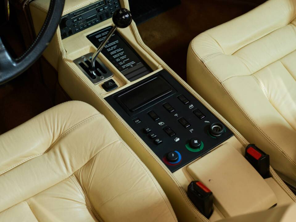 Bild 47/99 von Ferrari Mondial Quattrovalvole (1985)
