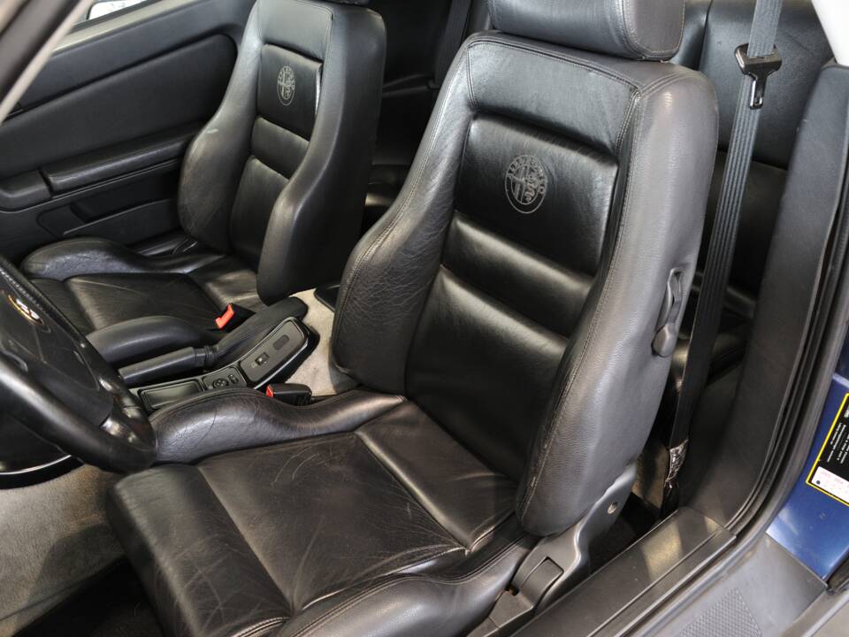 Image 16/17 of Alfa Romeo GTV 2.0 V6 Turbo (1995)