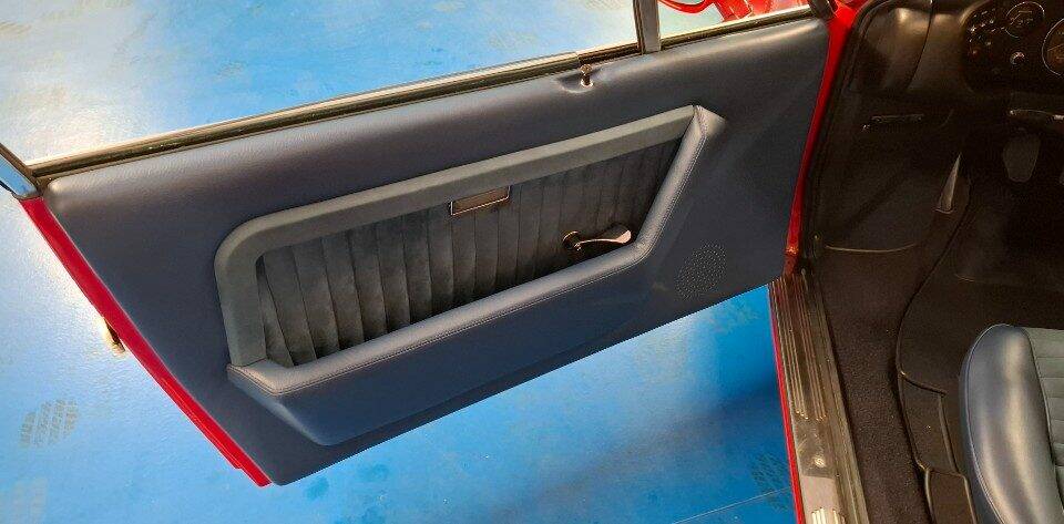 Image 33/45 of Ferrari Dino 208 GT4 (1976)