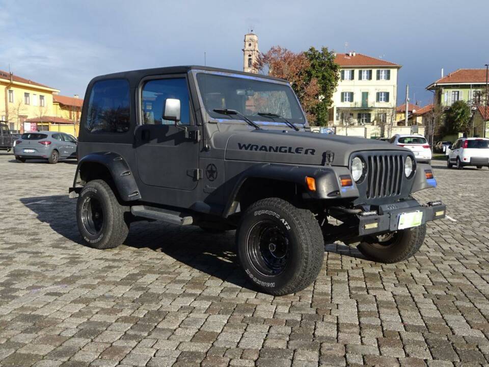 Image 8/42 of Jeep Wrangler Sport Hardtop 2.5 (1997)