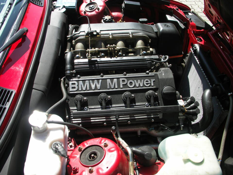 Image 23/30 de BMW M3 (1989)
