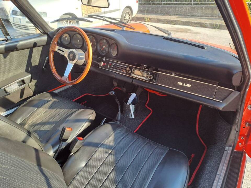 Image 20/28 of Porsche 912 (1969)