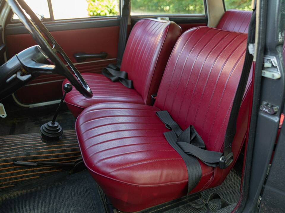 Image 24/49 of FIAT 1100 R (1966)
