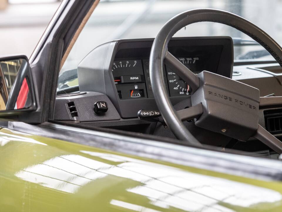 Bild 25/66 von Land Rover Range Rover Classic Rometsch (1985)