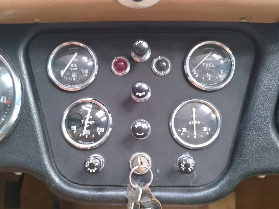 Image 40/50 of Triumph TR 3B (1962)