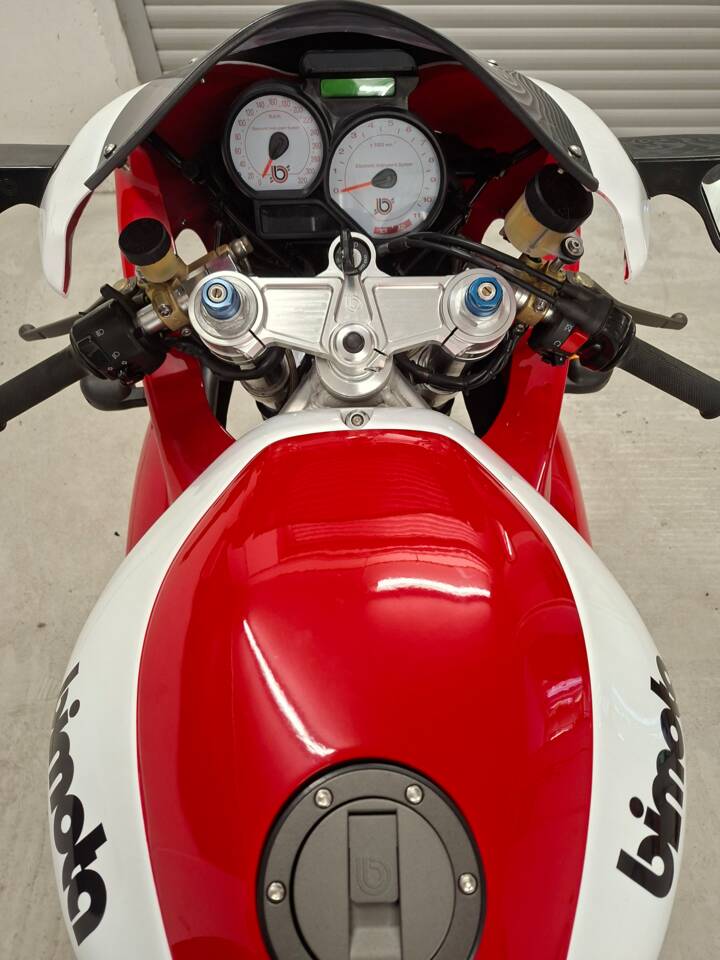 Image 12/15 of Bimota YB11 Superleggera (1998)
