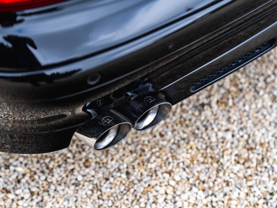 Image 36/47 of Mercedes-Benz SL 600 (2004)