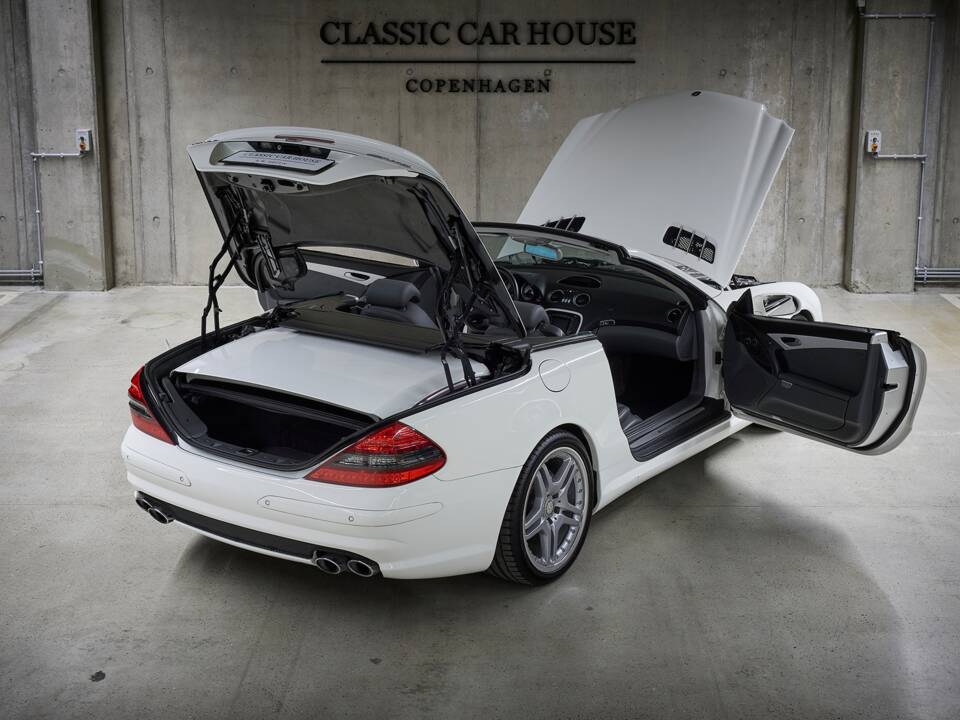 Image 14/99 de Mercedes-Benz SL 55 AMG (2005)