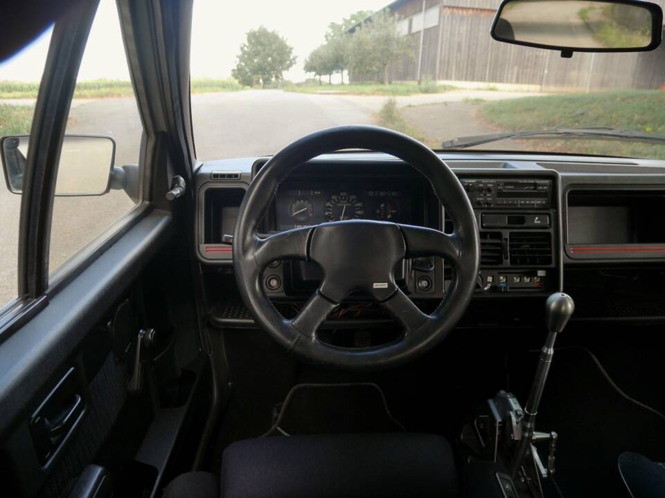 Image 25/26 of Citroën AX Sport (1987)